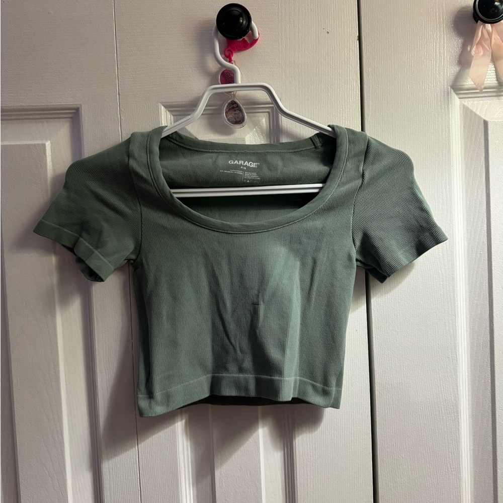 Garage tee